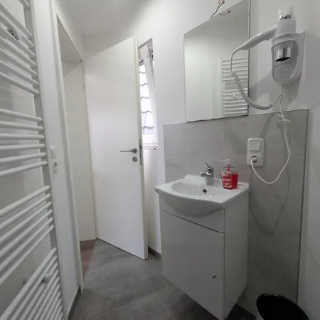 Kompakt & Komfortabel - Platz Fuer 4 Personen Apartamento